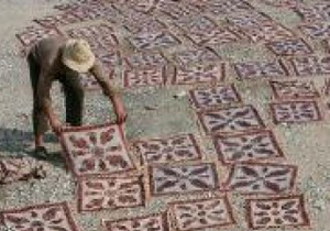 احیاگازرکاری هنرمندان قلمکارساز اصفهان
