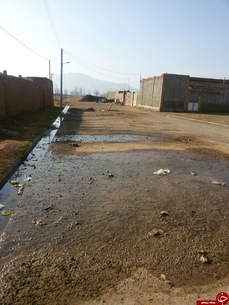 هدر رفتن آب شرب در روستای سیه باز + تصاویر