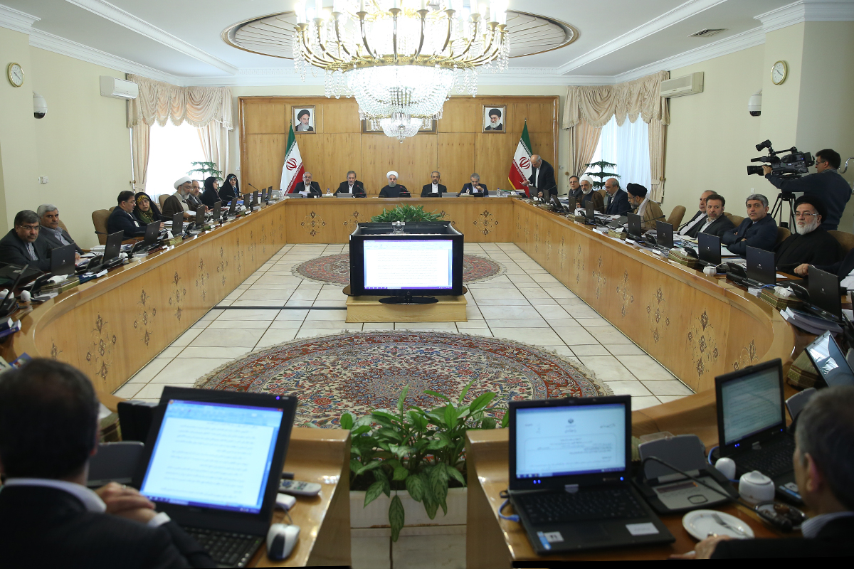 ارزیابی سیاست&zwnj;ها و قانون رفع موانع تولید در دستور کار هیات وزیران قرار گرفت