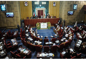 کاندیدای پنجمین دوره انتخابات مجلس خبرگان؛
شورایی شدن رهبری آسیب هایی را در  جامعه به دنبال خواهد داشت