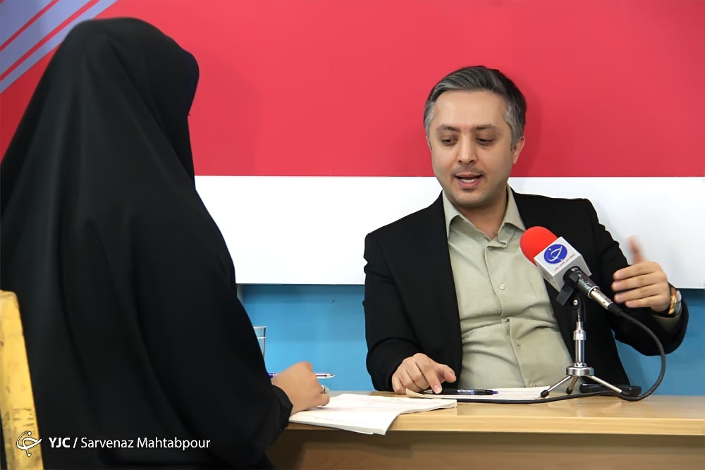 داستان به آرامی پیش می&zwnj;رفت بدهی&zwnj;های زنجانی تسویه می&zwnj;شد/ زیر بالش بابک پولی نیست/ زنجانی اجازه حمل &laquo;آرپی&zwnj;جی&raquo; در جنگ اقتصادی را داشت/بعضی&zwnj;ها نمی خواهند بدهی های زنجانی تسویه شود/&laquo;در حاشیه&raquo; زنجانی را ندیدم