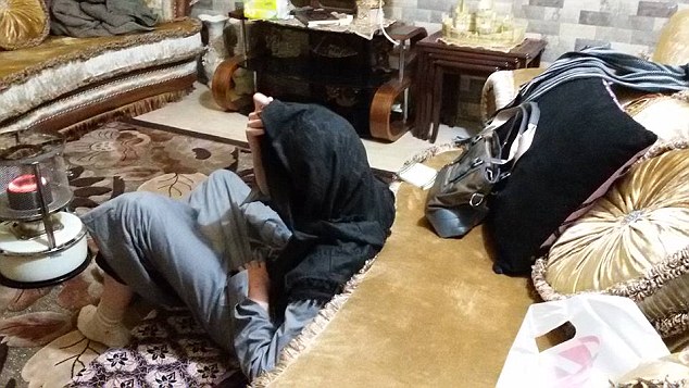 جلاد ۲۰ ساله انگلیسی داعش را بشناسیم+ تصاویر