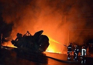 غیرت و از خودگذشتگی درجدال دو جوان با آتش معنای دوباره گرفت