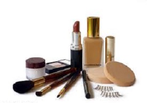 سوسک و مدفوع نهنگ در لوازم آرایشی+ تصاویر