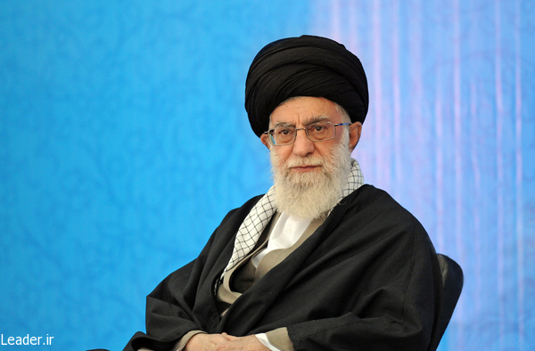 سخن امروز من تأکید بر احساس مسئولیت همگانی در خصوص ترویج فریضه&zwnj;ی بزرگ و بی&zwnj;بدیل نماز است/به این که حتی یک نفر از جوانان کشور، در نماز سهل انگاری نکند همت گمارید