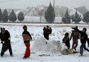 تعطیلی مدارس اردبیل به علت بارش برف و برودت هوا