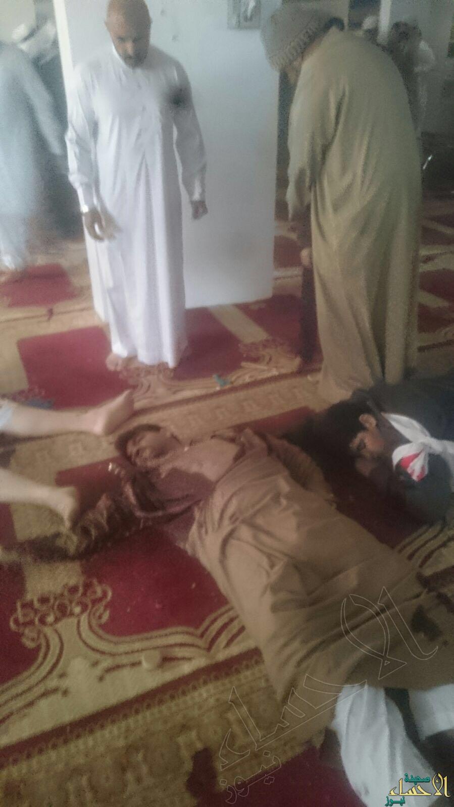 انفجار در مسجد شیعیان عربستان/ دست کم 3 نفر شهید شدند+ تصاویر
