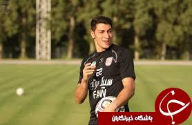 دروازه بان تراکتور زیر ذره بین AFC دروازه بان تراکتور زیر ذره بین AFC