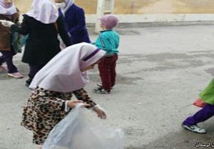 پاکسازی خیابانهای نورآباد به دست دانش آموزان