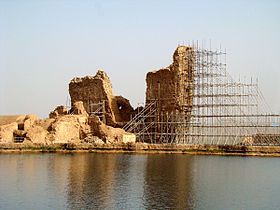 تخت سلیمان (یا آتشکده آذرگُشنَسب)