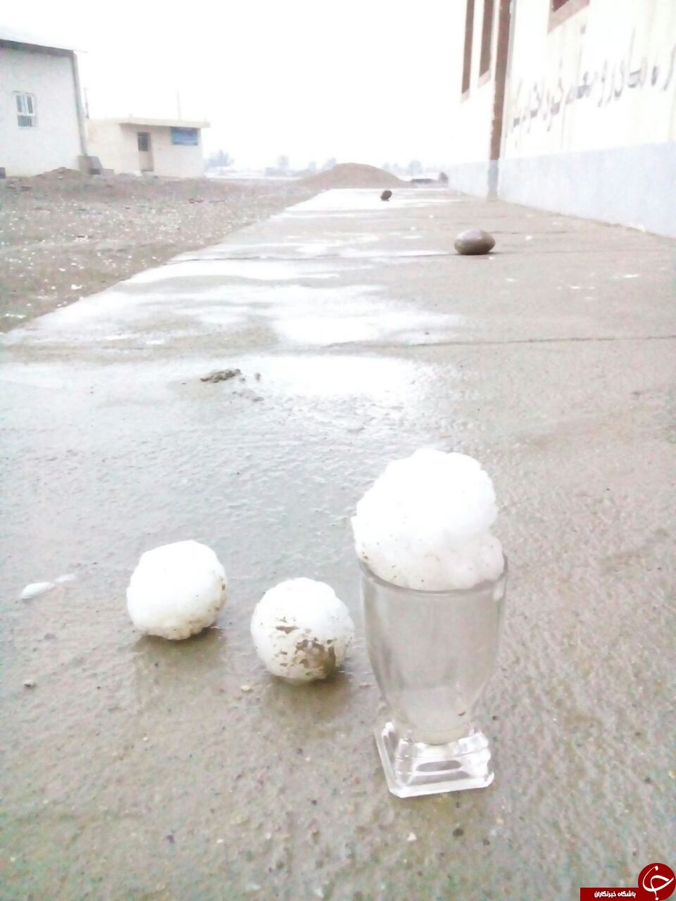 بارش تگرگ به اندازه گلوله برف + تصاویر