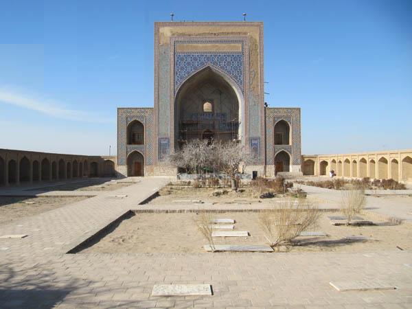 آغاز ساماندهی اثر تاريخی " مزار زين الدين ابوبكر " در تايباد