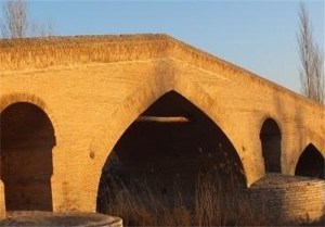 اژدهاتو گذرگاه ایمن بر زنجانرود