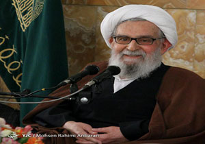 آیت الله طبسی از مفاخر روحانیت در عصر حاضر بود