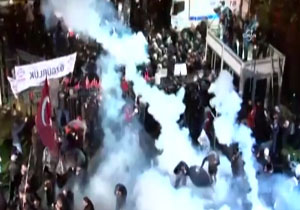 دولت ترکیه کنترل روزنامه منتقد را به دست گرفت + فیلم