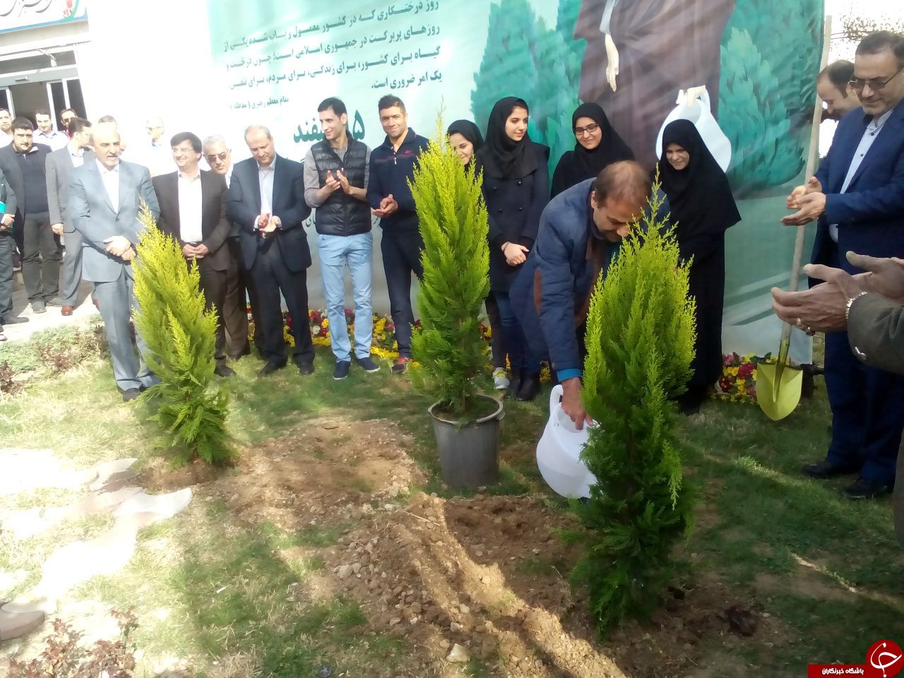 گودرزی: احیای محیط زیست احیای زندگی است گودرزی: احیای محیط زیست احیای زندگی است