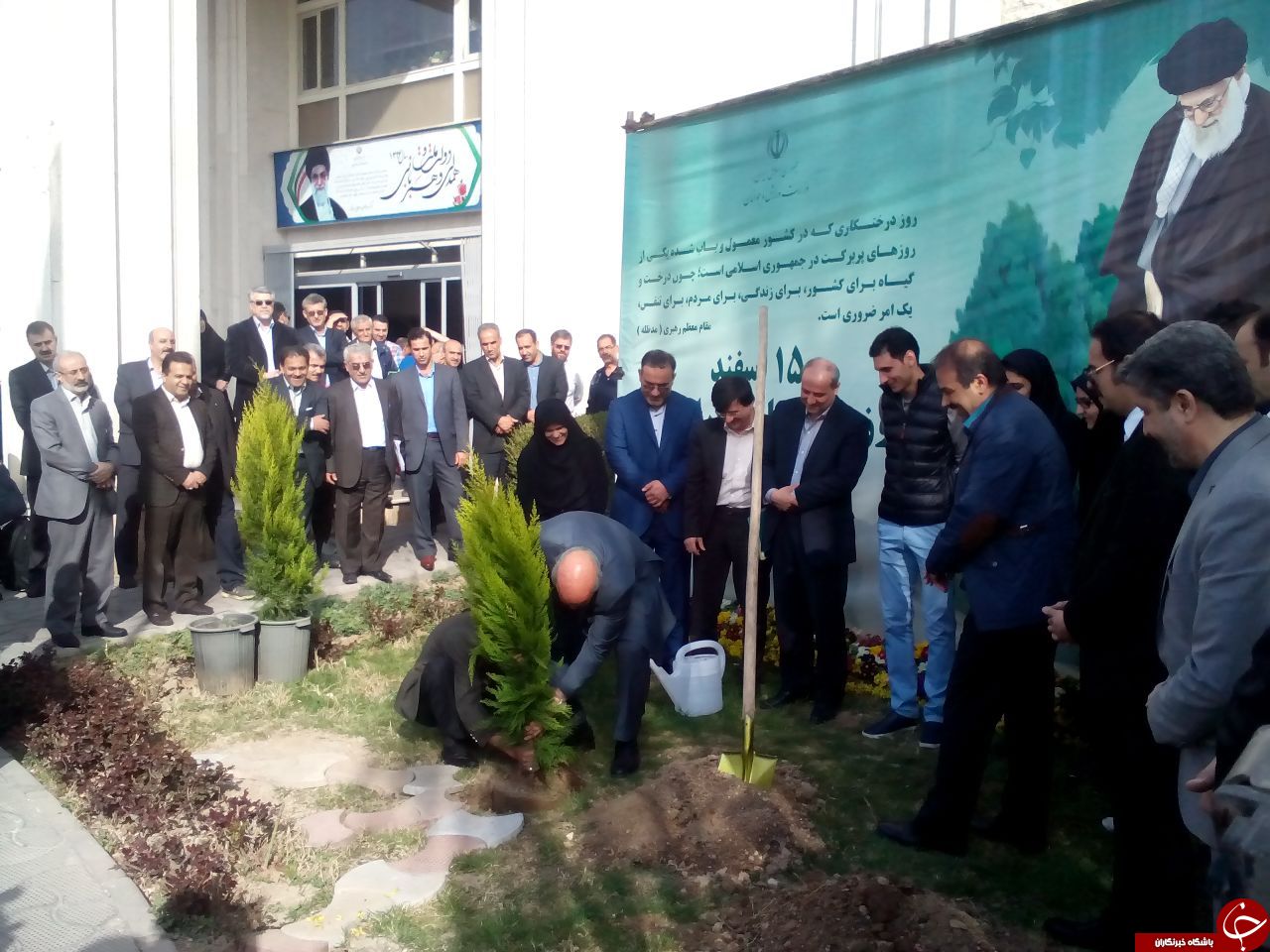 گودرزی: احیای محیط زیست احیای زندگی است گودرزی: احیای محیط زیست احیای زندگی است