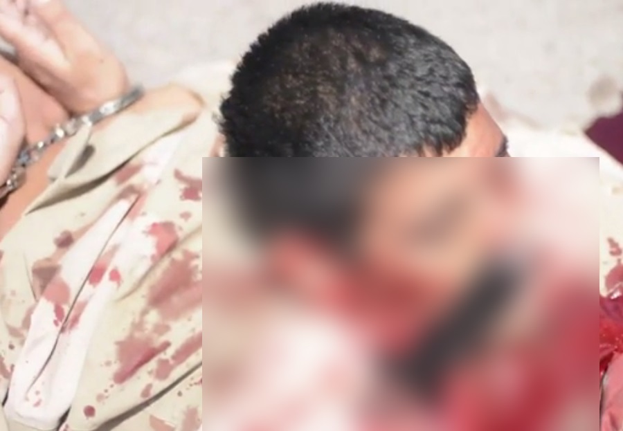 گردن زنی وحشیانه و هولناک یک نفر بدست داعش+ تصاویر(18+)