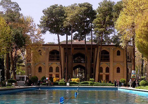 کاخ هشت‌ بهشت اصفهان خانه تکانی می شود