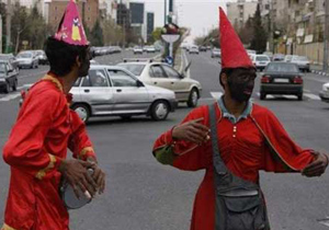 نمایش میدانی حاجی فیروز میهمان جشنواره بهاریه