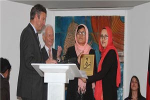 جایزه سال فرانسه ـ آلمان به دختر ورزشکار افغان رسید