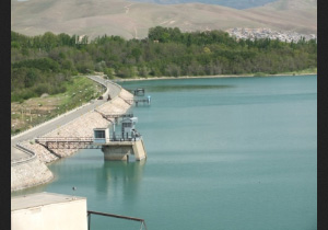 رها سازی بخشی از آب دریاچه سد مهاباد به دریاچه ارومیه