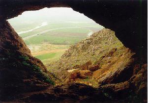 کشف استخوان انسان نئاندرتال در غار شکارچیان + تصاویر