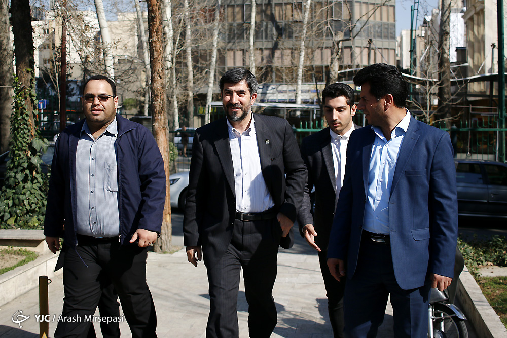 اکنون وضعیت دارویی کشور ایده&zwnj;ال نیست/لوازم آرایشی بیشترین قاچاق در حوزه سلامت
