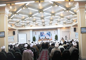 مردم، مجلسی متعهد و بصیرت محور را با ماهیت ضد استکباری به وجود آورند