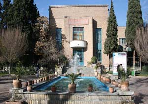 این جا عکس‌ها با شما حرف می‌زنند