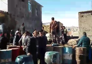 نحوه تهیه نفت در مشمپا + فیلم