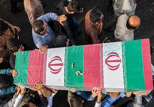 پیکر شهید حسینی  امروز با حضورمردم انقلابی قم تشییع شد