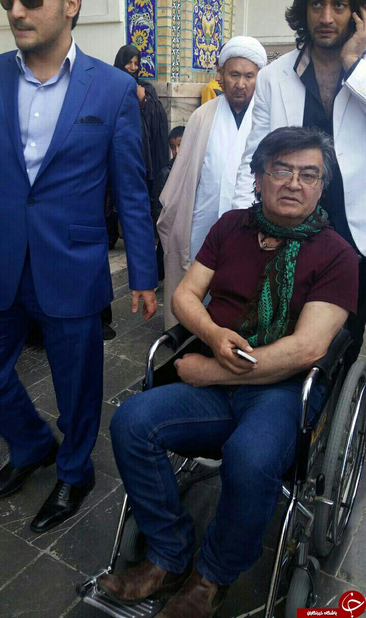 رضا رویگری بر روی ویلچر +عکس