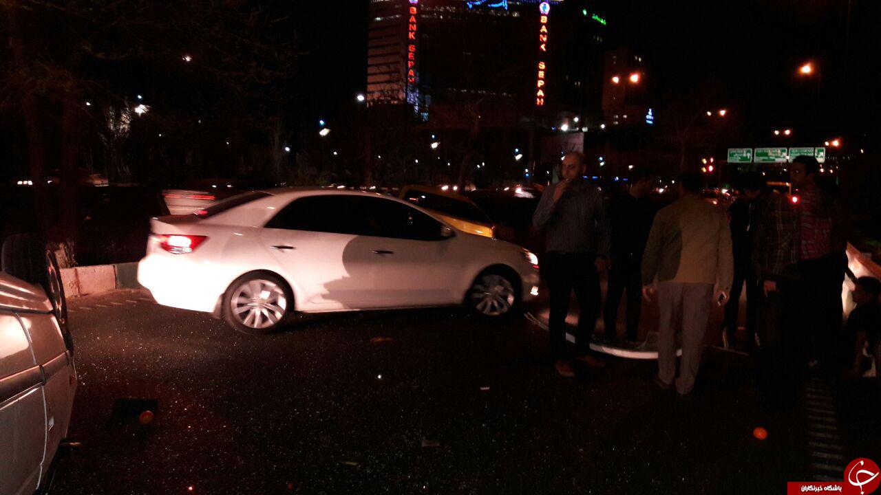 تصادف و واژگونی خودروی پژو پرشیا به علت سرعت بالا + تصاویر