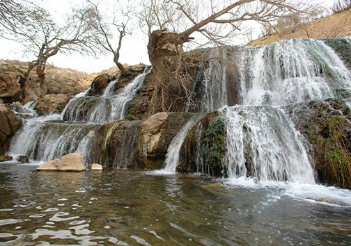 آبشاری در دامنه هشتادپهلوی لرستان