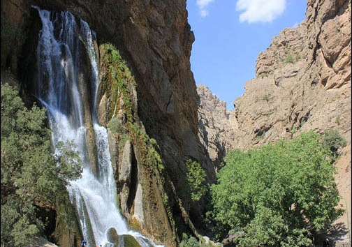 حرف هایی از جنس آب از دهان کوه