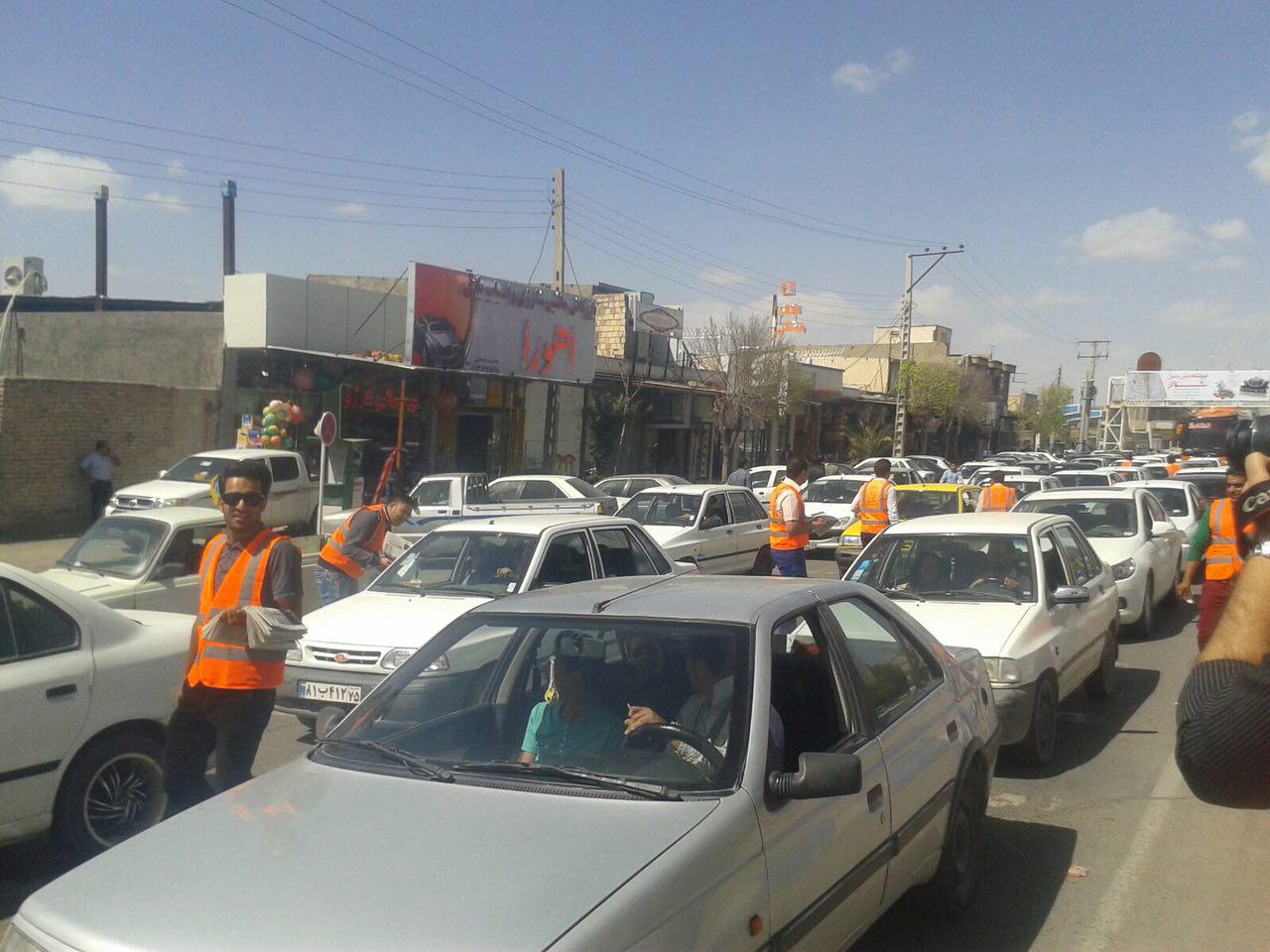 حرکتی نمادین به نفع کودکان کار+تصاویر