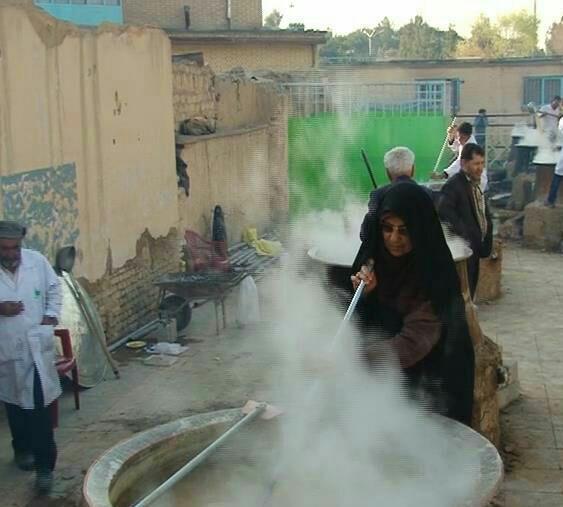 پخت 20تن سمنو در اصفهان