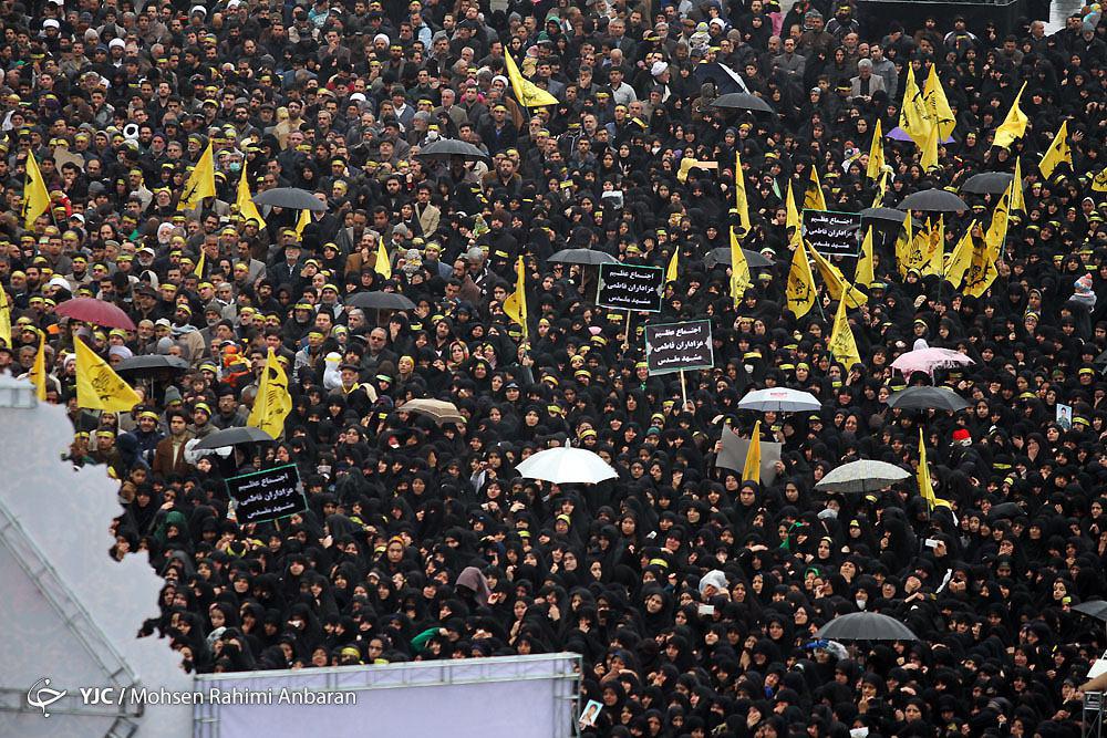 تشییع پیکر مطهر 11 شهید دفاع مقدس در مشهد