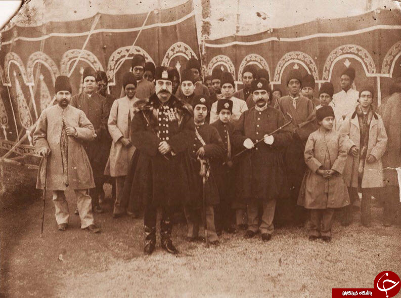 حرم امام رضا (ع) در دهه 50 /پیک غذا در تهران قدیم/نخستین عکس از سیاره مریخ/توپخانه تهران در دهه40