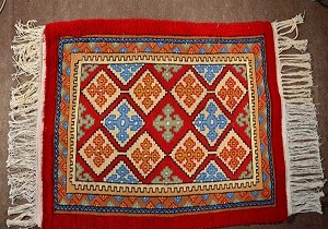 "هرسین" مهد هنر گلیم بافی