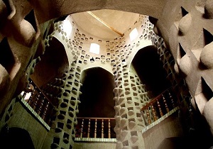 برگزاری نمایشگاه صنایع دستی در برج کبوترخانه میبد