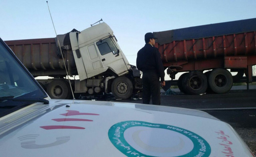 برخورد سه دستگاه تریلر حادثه آفرید+ تصاویر