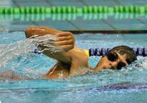 دانش آموز صحنه ایی ستاره مسابقات شنا شد