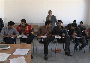 برپایی پایگاه اعتکاف علمی دانش آموزی