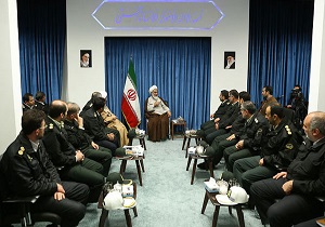 دیدار جمعی از کارکنان نیروی انتظامی با امام جمعه قزوین