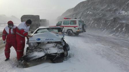 امدادرسانی به 3 هزار نفر در برف و کولاک 8 استان/رهاسازی 320 خودرو گرفتار در برف