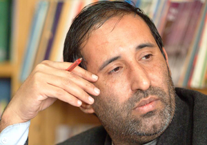 کارشناسی علیرضا قزوه در مستند شاعرانه «دیدار»