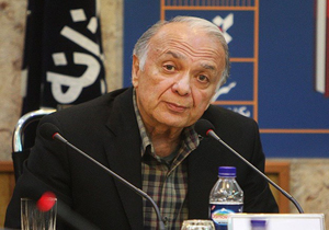 محمد بقایی ماکان: پاشنه در ادبیات همچنان به همان روال سابق می‌چرخد