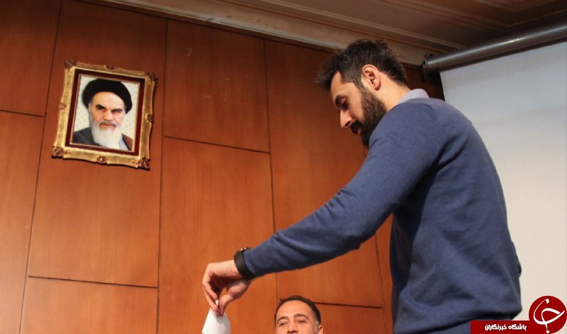 سعيد معروف برترين ورزشكار سال ٩٤ شد